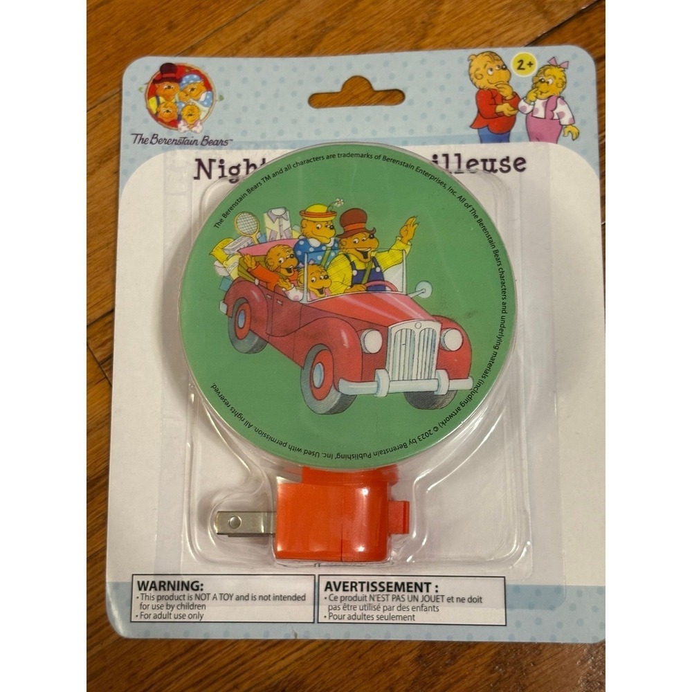 The Berenstain Bears LED Night Light Manual On Off Switch NIP 366863 2309